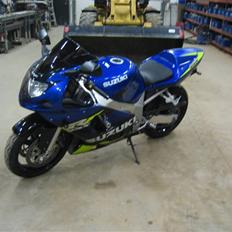 Suzuki GSX 600-R