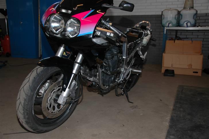 Suzuki Gsxr 750w - Er ved at skifte motor  billede 4