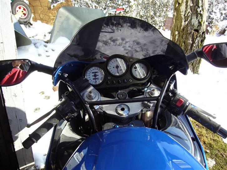 Kawasaki zx9r (solgt) billede 9