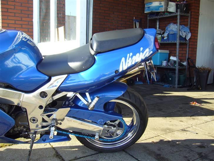 Kawasaki zx9r (solgt) billede 13