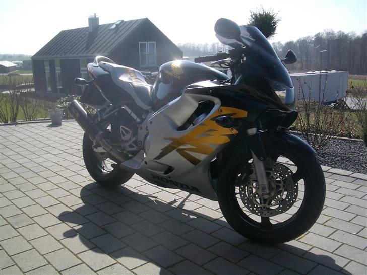 Honda CBR 600 Ff4 billede 2