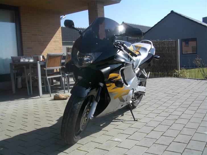 Honda CBR 600 Ff4 billede 3