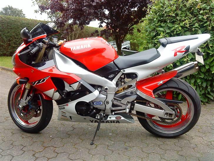 Yamaha R1 Solgt billede 18