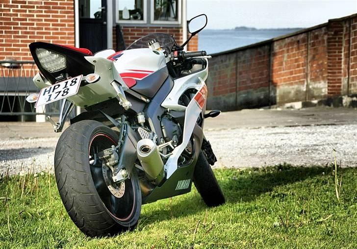 Yamaha R6 **Solgt** :( billede 2