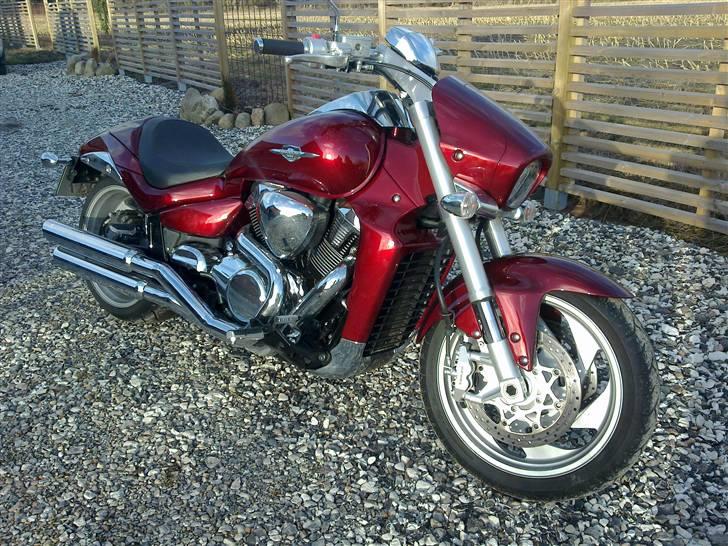 Suzuki vzr 1800 solgt - nylakeret og lige samlet d. 14/3 2010 billede 1