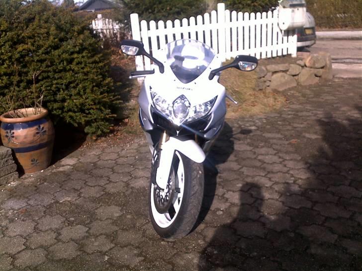 Suzuki GSXR 600 - SOLGT billede 5