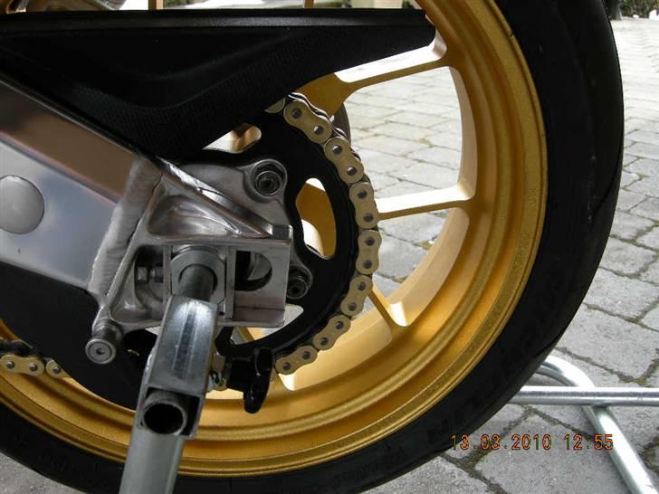 Aprilia RSV 1000 R FACTORY billede 11