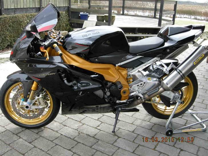 Aprilia RSV 1000 R FACTORY billede 20