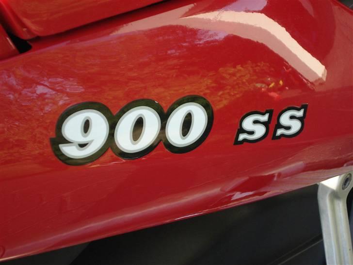 Ducati 900 SS Solgt 1.dec 2010 billede 2