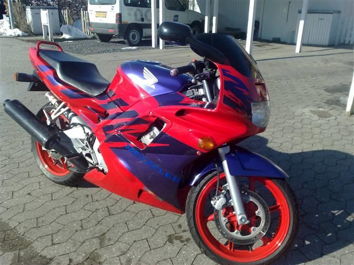 Honda CBR 600 F....Solgt  2010 - Lige vasket-(i frostvejr...)..hmm billede 2