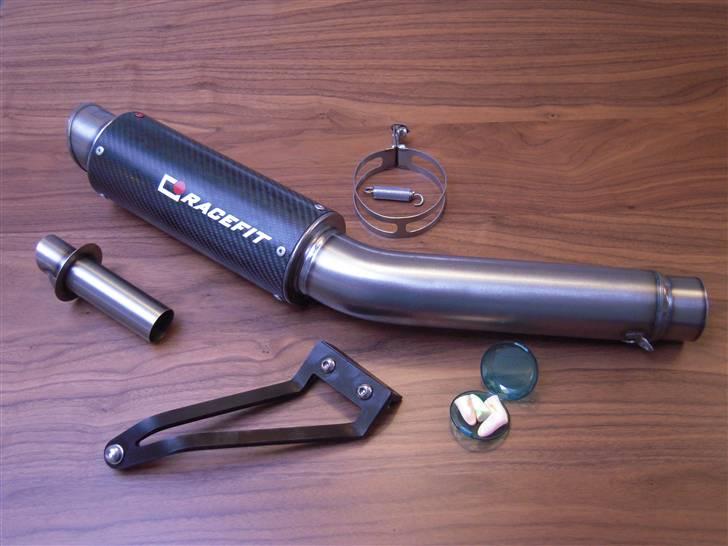 Yamaha R6s SOLGT - Komplet racefit klar til montering, der efter isættes ørepropper.  billede 8