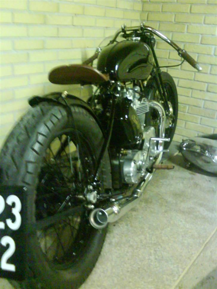 Triumph old school cafe /board  billede 16