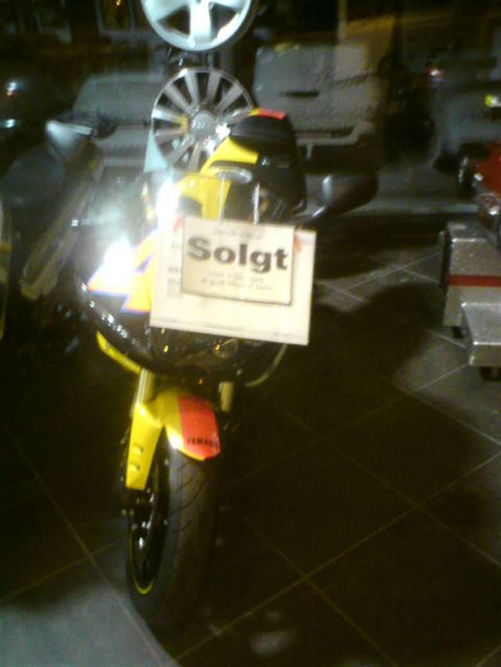 Yamaha R6 - R46 V. Rossi billede 6