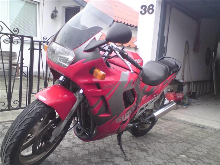 Suzuki GSX 600F SOLGT billede 1