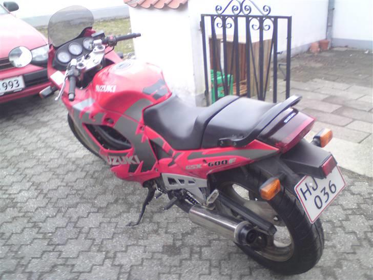 Suzuki GSX 600F SOLGT billede 6