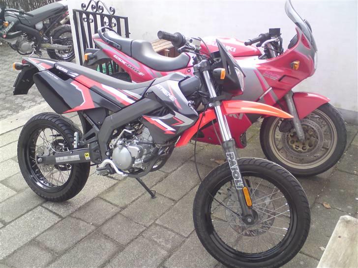 Suzuki GSX 600F SOLGT billede 9