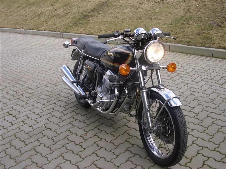 Honda 750 four K projekt igang - færdiglavet.. :) det er så billeder taget d. 21/3  2010  billede 17