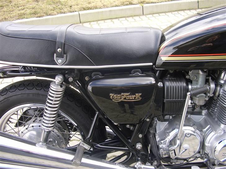 Honda 750 four K projekt igang - færdiglavet.. :) det er så billeder taget d. 21/3  2010  billede 18