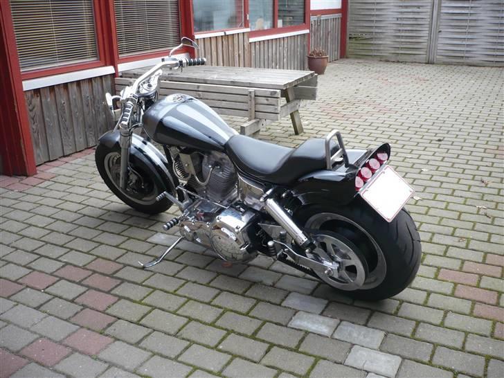 Harley Davidson FLH "Custom" billede 3