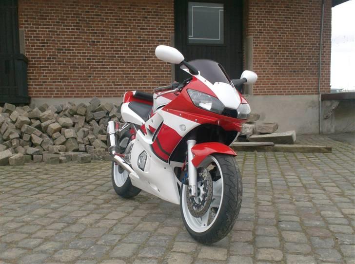 Yamaha YZF R6 *DØD* billede 1