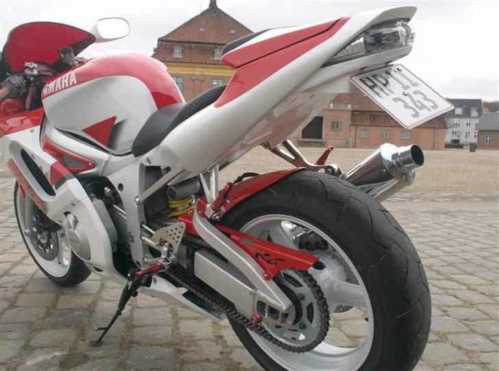 Yamaha YZF R6 *DØD* billede 3