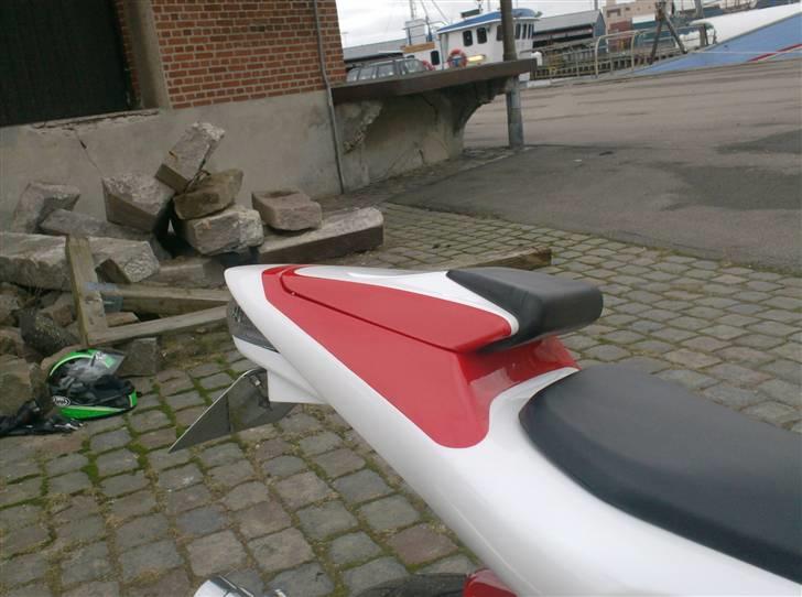 Yamaha YZF R6 *DØD* billede 4