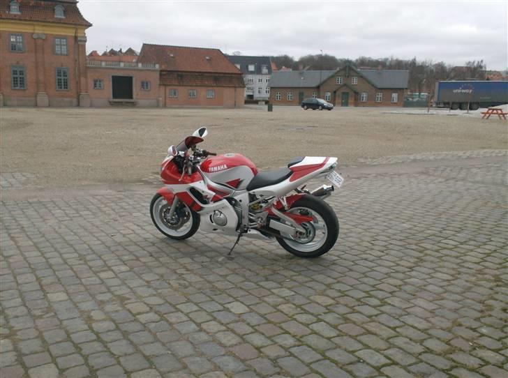 Yamaha YZF R6 *DØD* billede 6