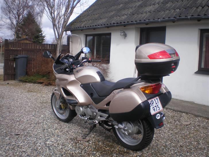 Honda Deauville NT650V  SOLGT billede 9