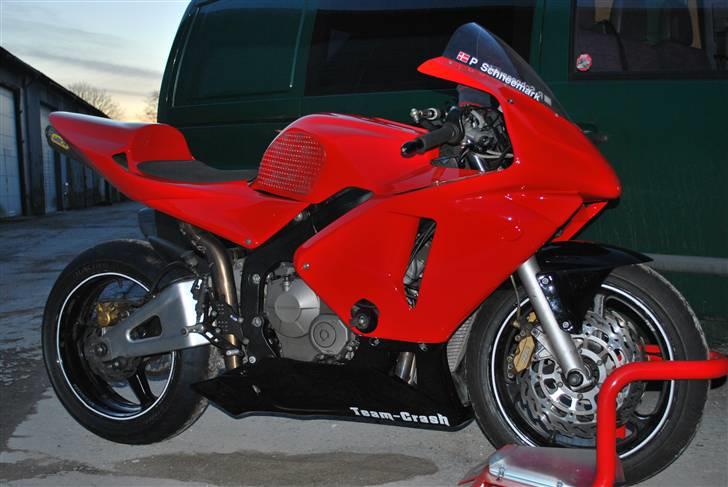 Honda CBR600RR - SOLGT - - Færdiglakeret i de nye farver. Klar til en vild sæson med German Endurance Cup som største udfordring. billede 1