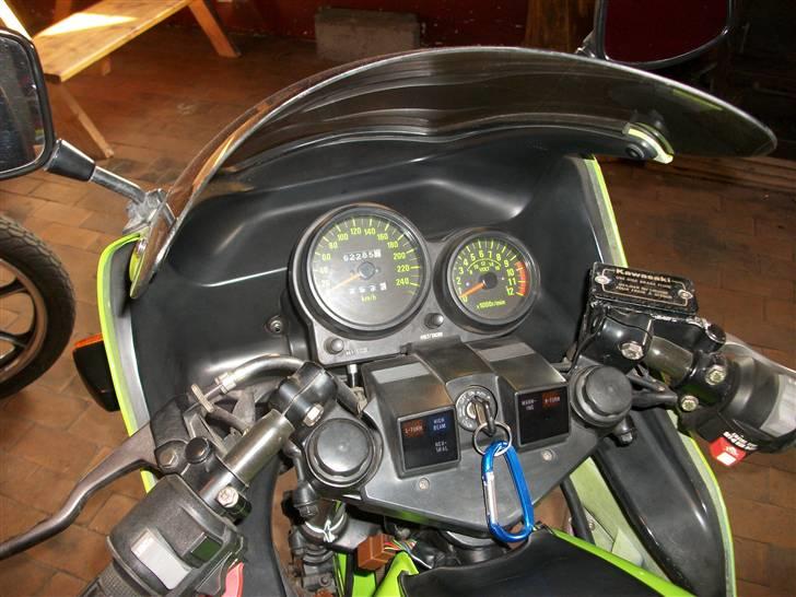 Kawasaki GPZ 1100 *SOLGT* billede 6