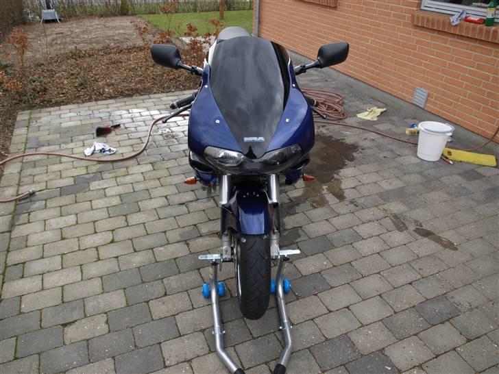 Suzuki TL 1000 S - Nyvasket lige klar til en tur ud i det blå. billede 1