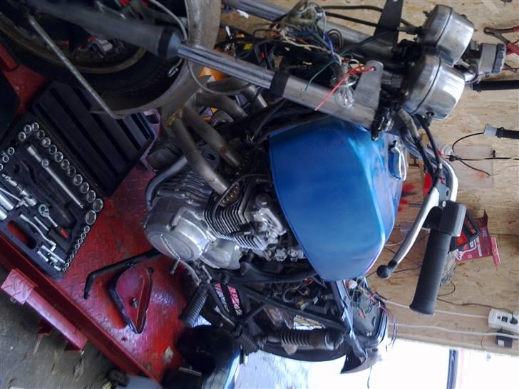 Honda cb 400 F SOLGT billede 5