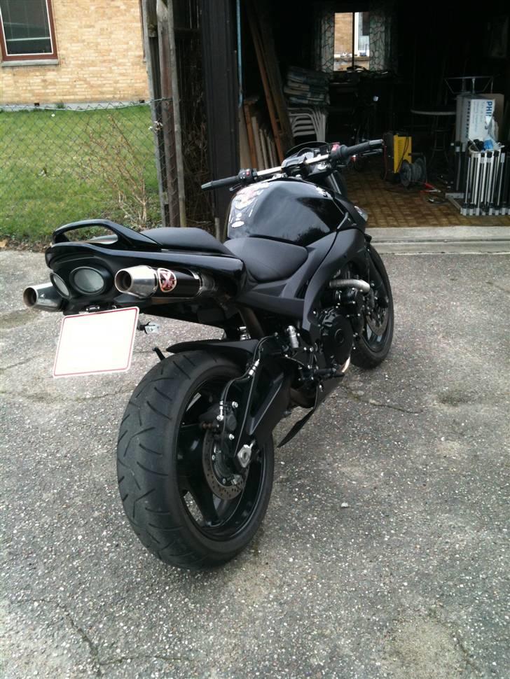 Suzuki GSR 600 K8 *Totalskadet*  billede 10