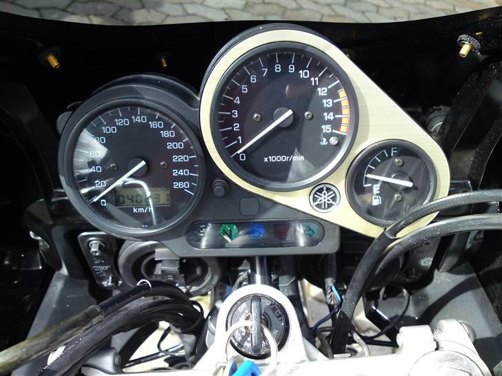 Yamaha FZS 600 FAZER billede 5