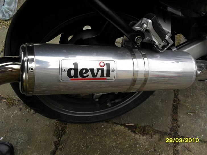 Suzuki RF 900 R Solgt - Devils pot 2 billede 18