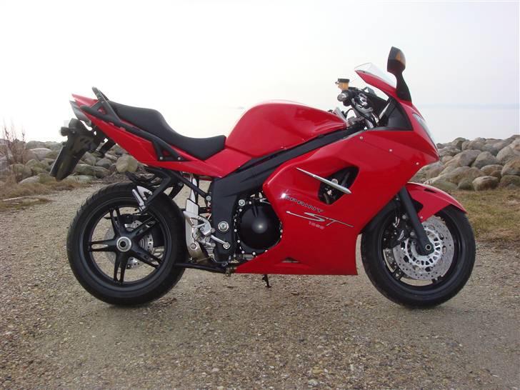 Triumph Sprint ST (solgt) billede 1