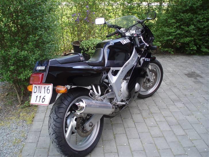 Yamaha fzr 600ccm billede 1