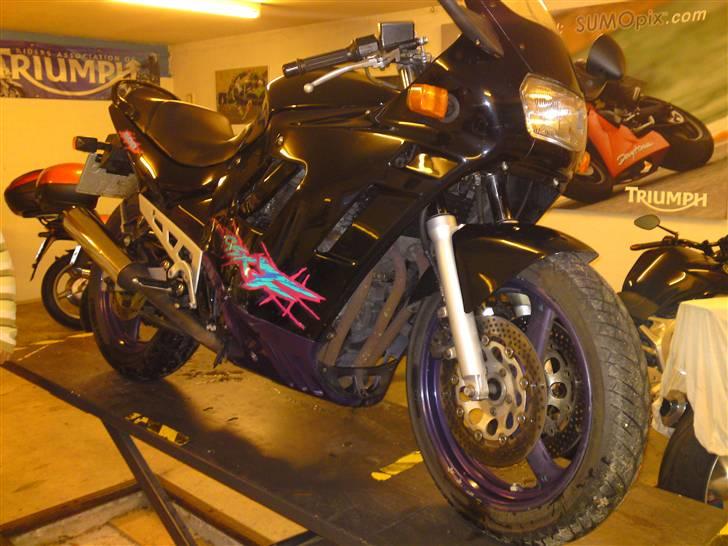 Suzuki gsx 600 f SOLGT billede 4