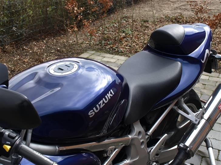 Suzuki TL 1000 S - Så er den blevet poleret og skinner i den spæde forårs sol.. billede 6