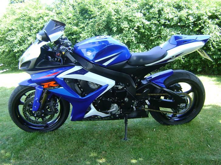 Suzuki Gsxr 750 K7  Solgt billede 1