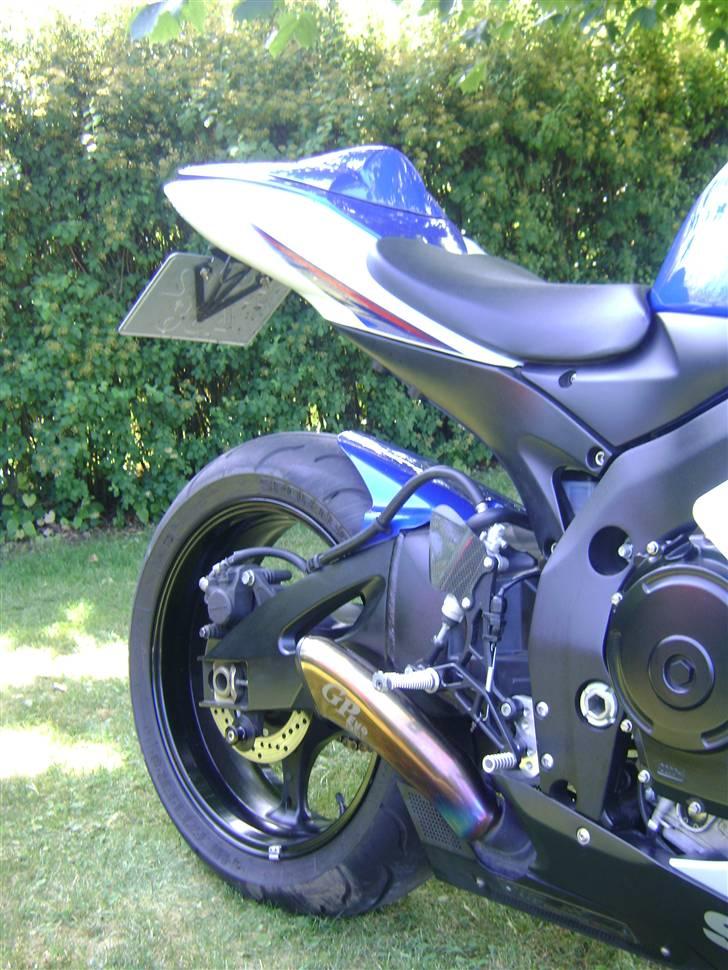 Suzuki Gsxr 750 K7  Solgt billede 3