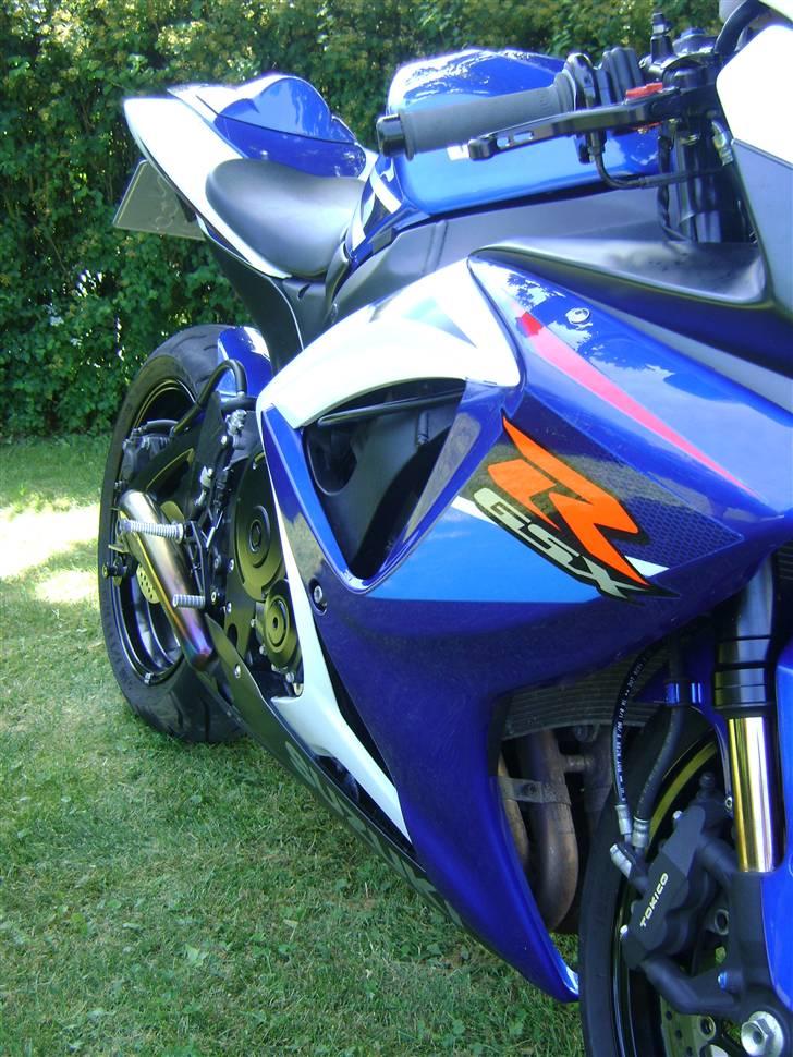 Suzuki Gsxr 750 K7  Solgt billede 4