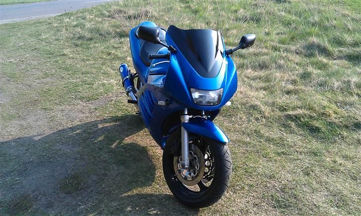 Suzuki RF 600 R "Solgt" billede 1