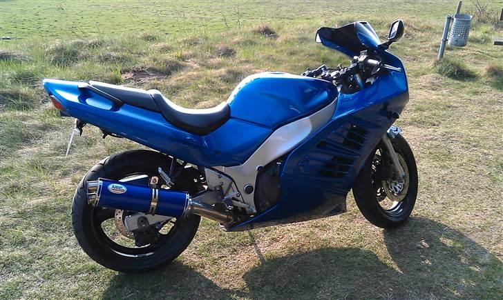 Suzuki RF 600 R "Solgt" billede 3