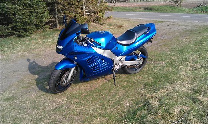 Suzuki RF 600 R "Solgt" billede 5