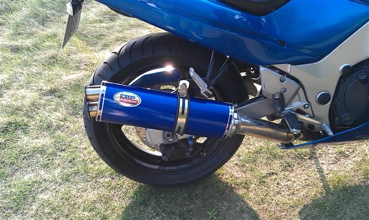 Suzuki RF 600 R "Solgt" billede 10