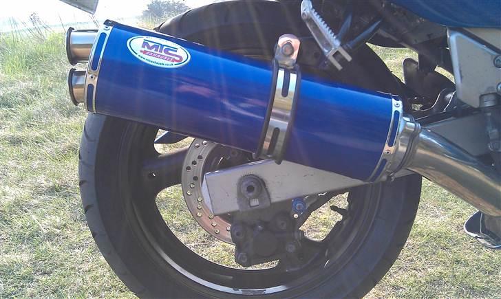 Suzuki RF 600 R "Solgt" billede 11