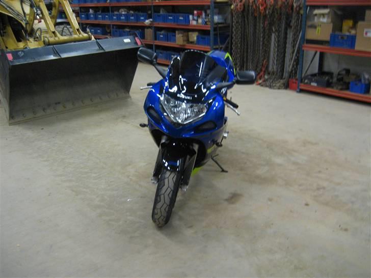 Suzuki GSX 600-R billede 4