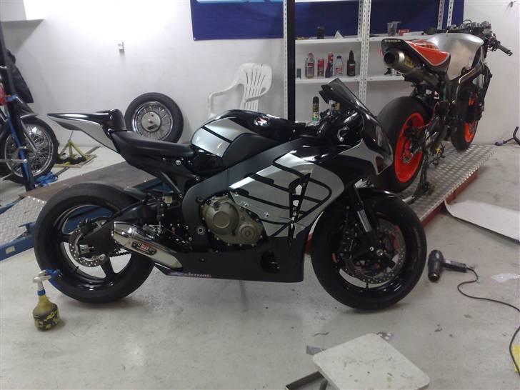 Honda CBR1000rr billede 1