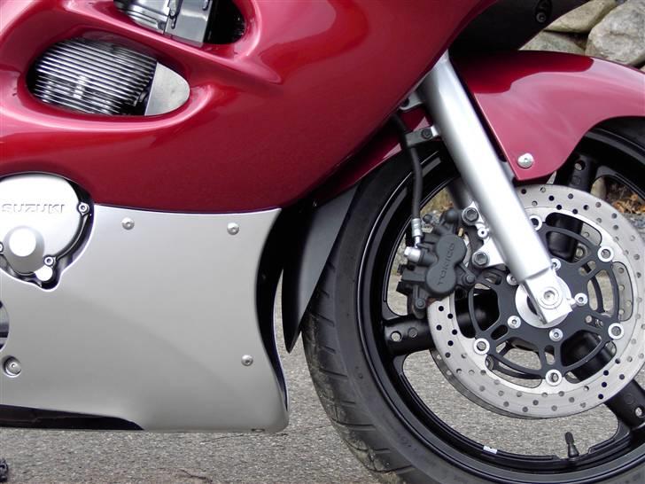 Suzuki GSX750F - Forskærmforlænger monteret. billede 17